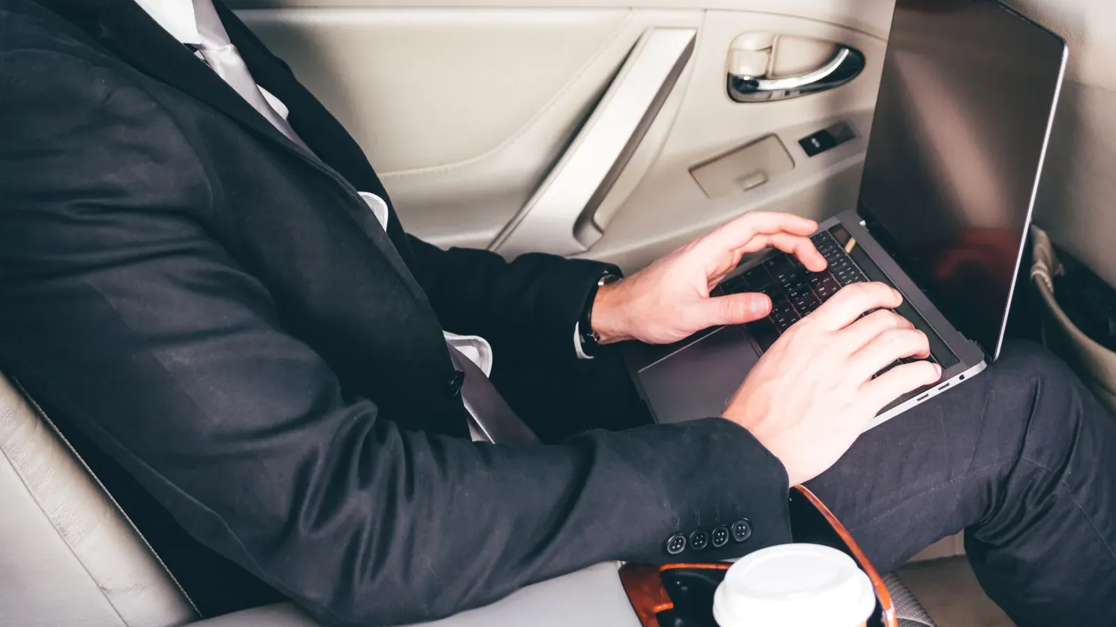 Benefits of Hiring a Chauffeur: The Ultimate Convenience