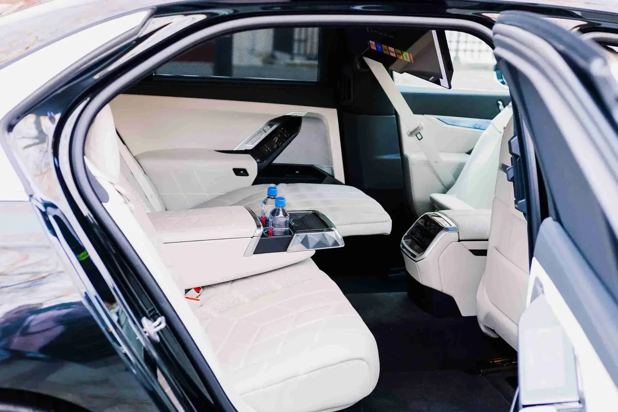 BMW i7 Chauffeur London