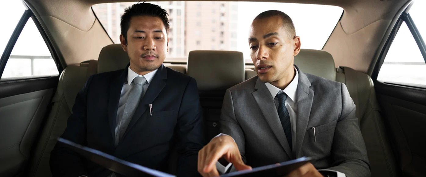 Day Chauffeur Hire vs Hourly Chauffeur Service — London Wheels Limo