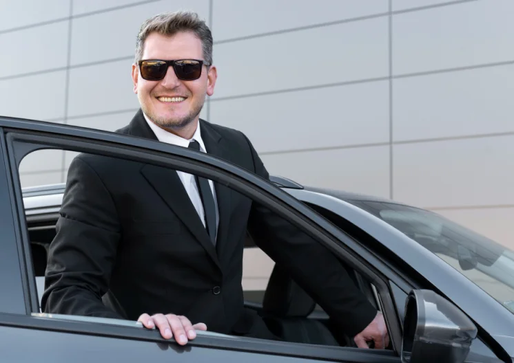 Chauffeur-driven tour of Manchester — London Wheels Limo