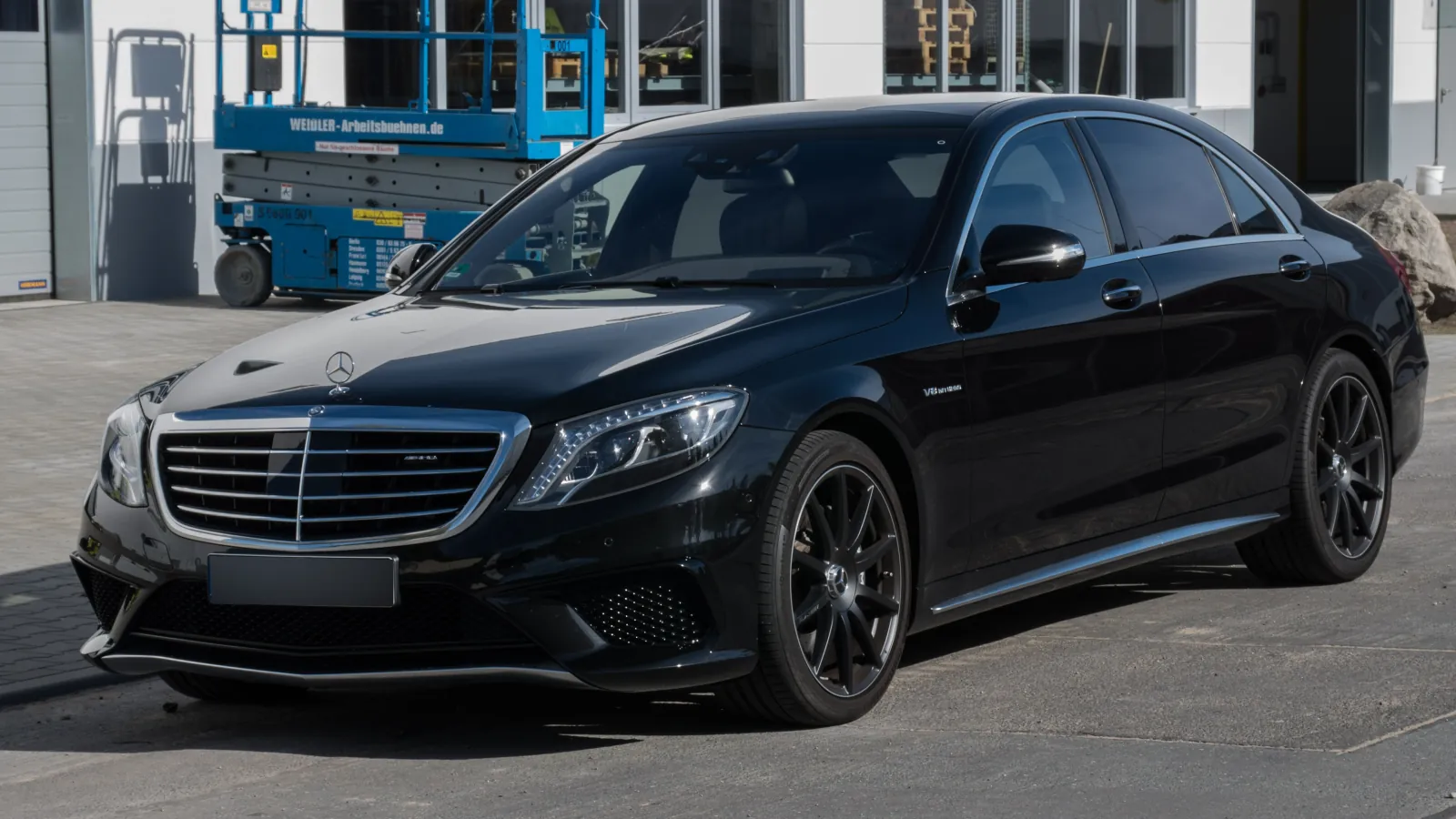 Mercedes S-Class Chauffeur London: The Gold Standard of Executive Travel