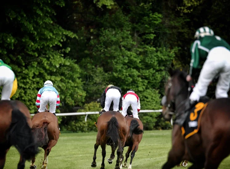 Hire New Market Chauffeur — London Wheels Limo