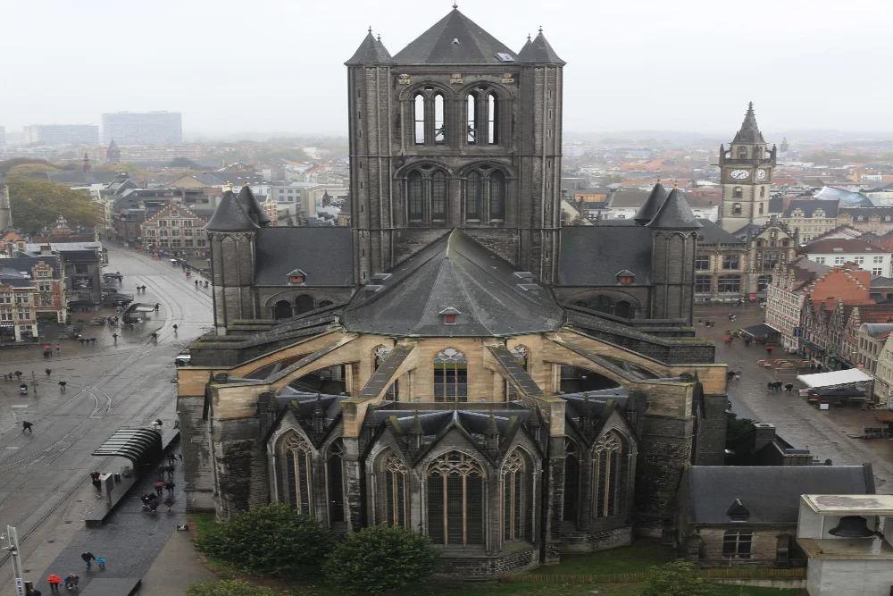 Chauffeur-driven tour of Scotland — London Wheels Limo