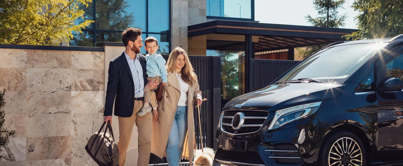 Top Reasons To Hire A Chauffeur For Your Family Vacation — London Wheels Limo