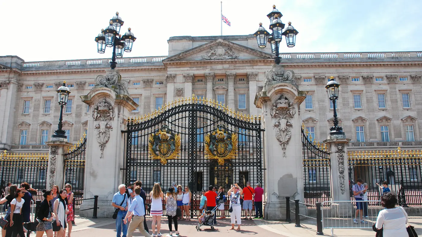 Why Chauffeur Services Are Preferred for Private Tours in London