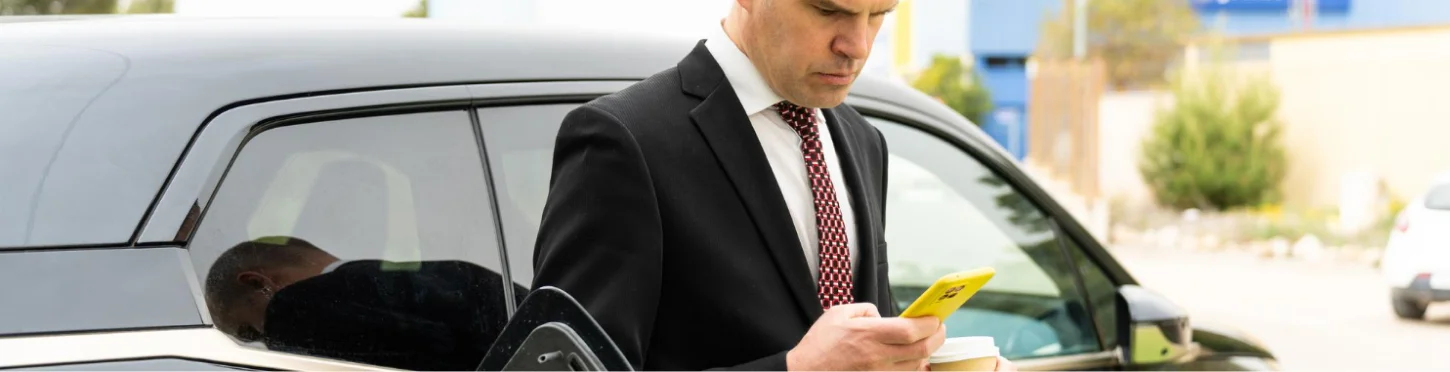 Why Choose A Corporate Chauffeur Service Over Traditional Taxi — London Wheels Limo