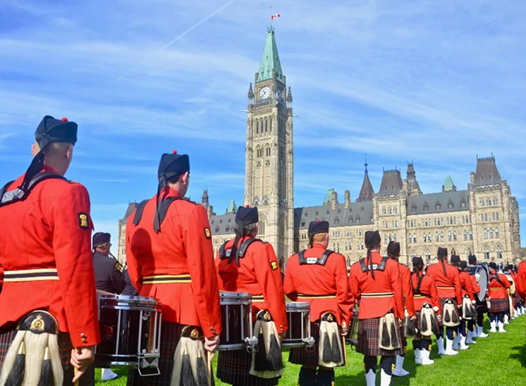Why VIPs & Tourists Prefer Chauffeurs for Trooping the Colour — London Wheels Limo